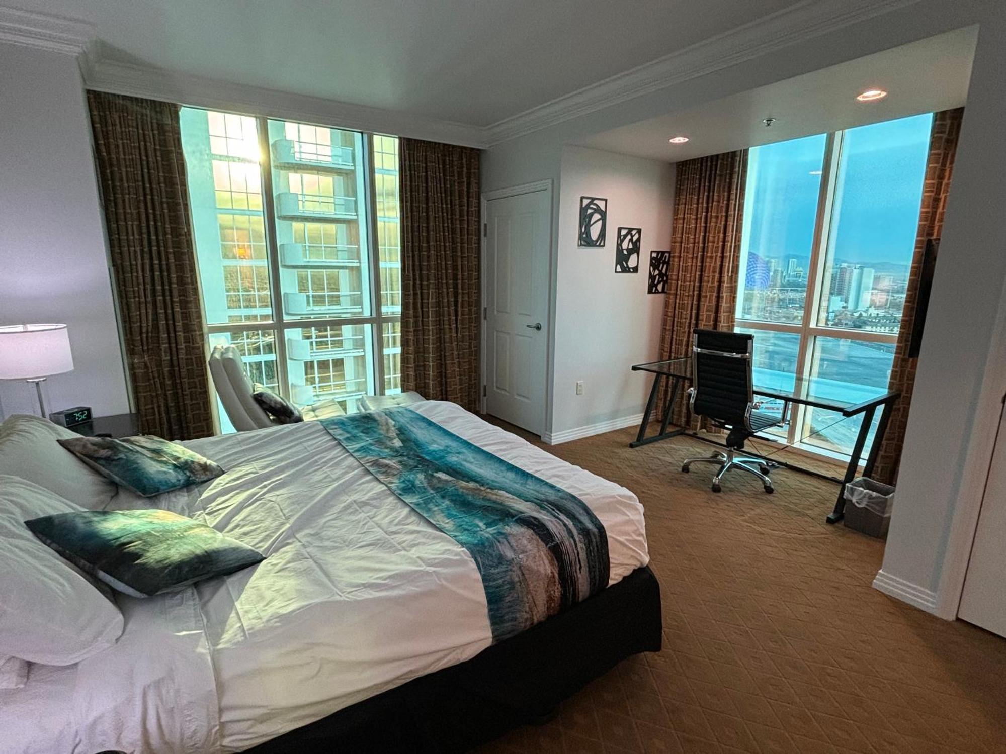 Panorama Vista Suite- 1Br 2Ba, Full Kitchen, Strip View, Balcony, Corner Unit 拉斯维加斯 外观 照片